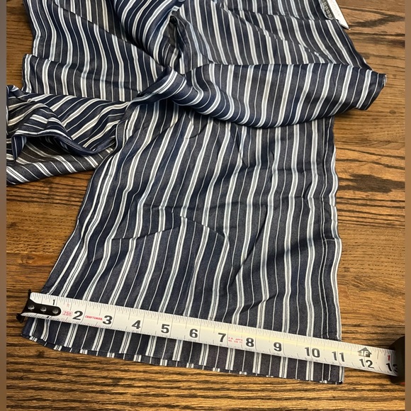 NWT Womans Motion Striped Wide Legged Pants in Pristine Condition!! - Picture 7 of 9